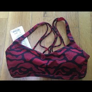 Lululemon sport bra size 8 Fabulous Print😀